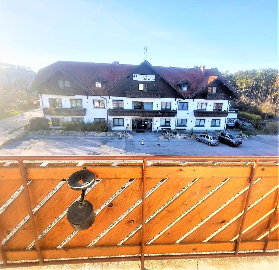 Pension Schwartzwirt Neusiedl am Steinfelde Esterno foto