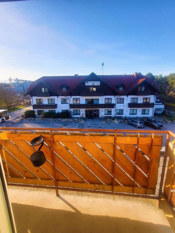 Pension Schwartzwirt Neusiedl am Steinfelde Esterno foto
