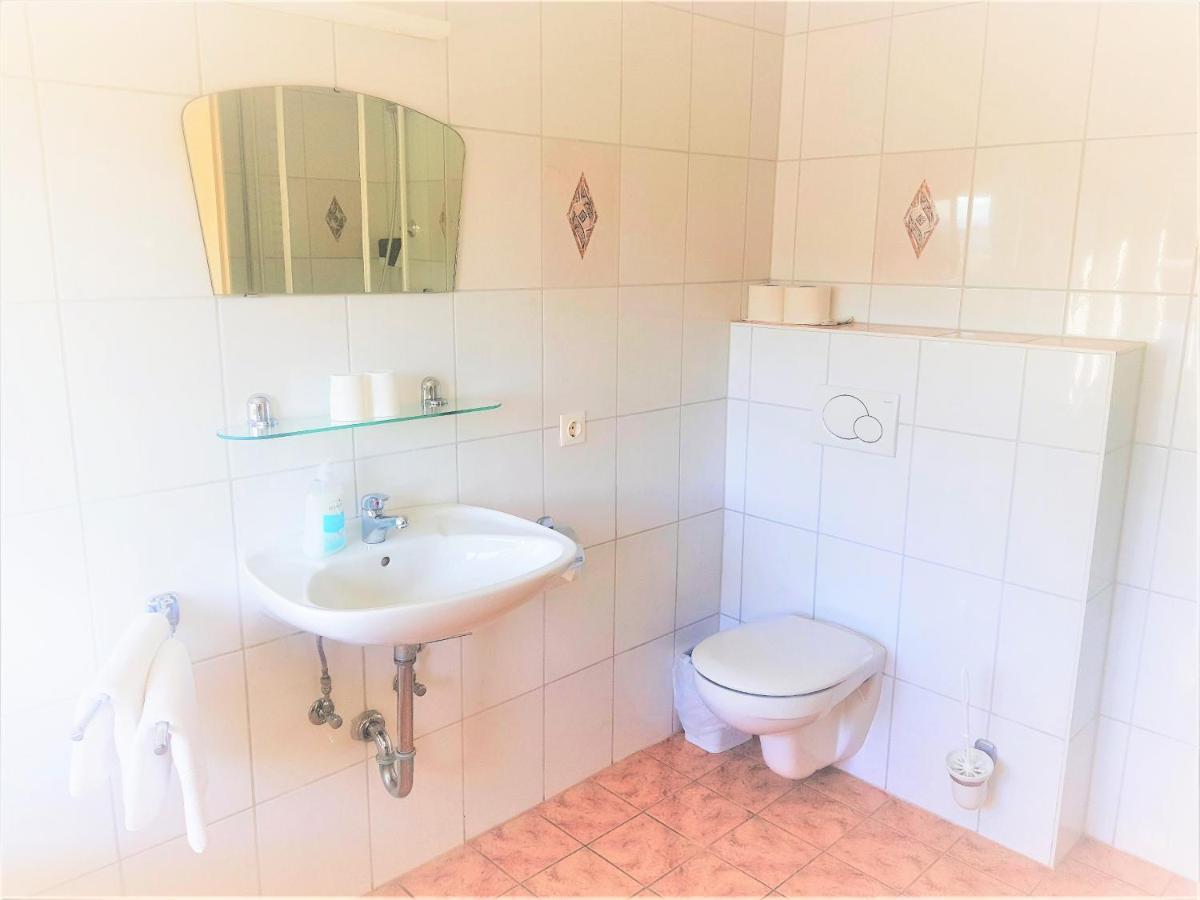 Pension Schwartzwirt Neusiedl am Steinfelde Esterno foto
